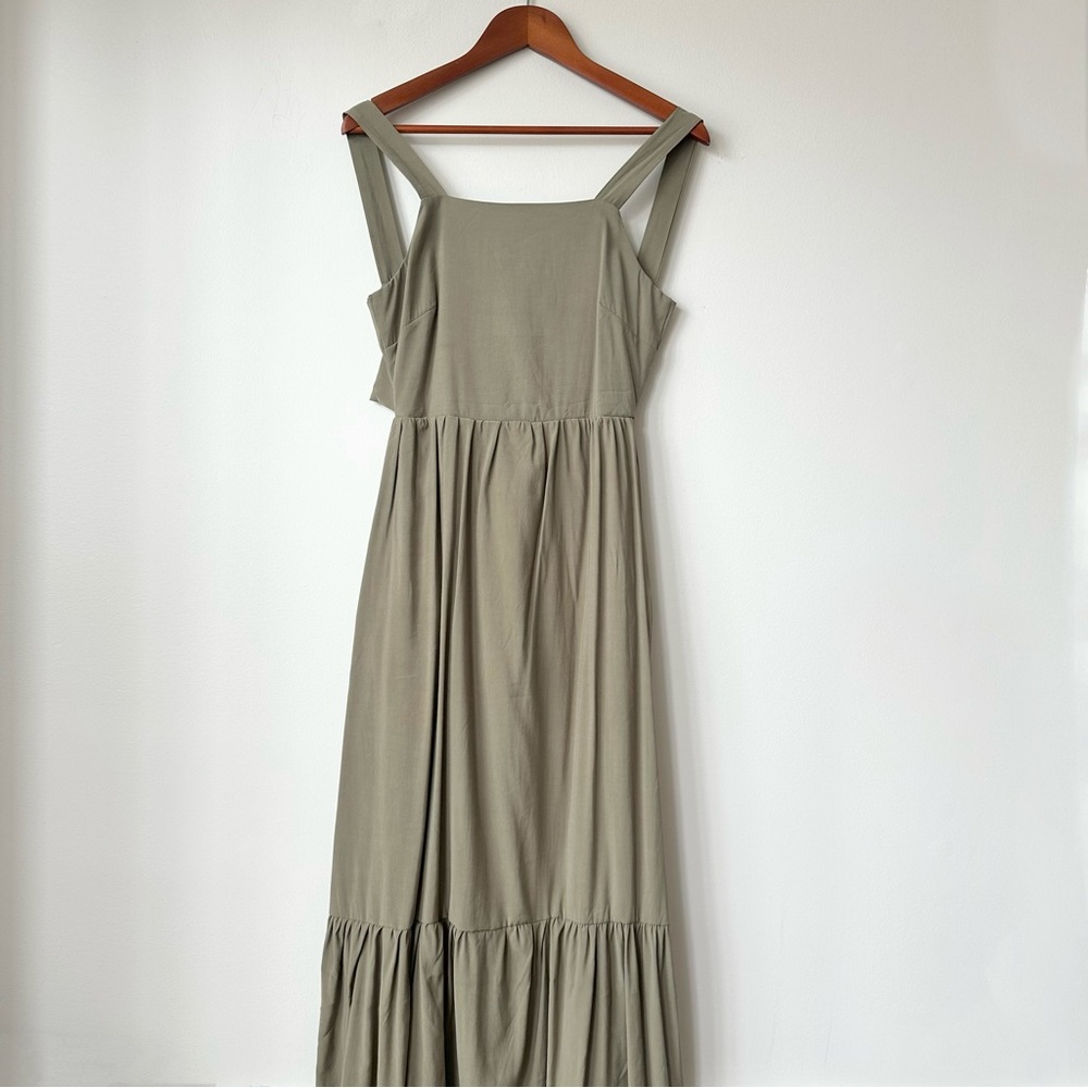 THE EDITOR’S MARKET | LIGHTWEIGHT FLIRTY ZARIA BACK-TIE TIERED MAXI DRESS OLIVE
